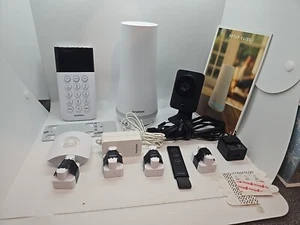 SimpliSafe 9 Piece Wireless Home Security System With Indoor Camera & Doorbell - Picture 1 of 9