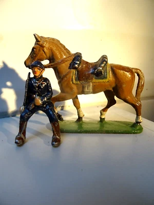 QUIRALU  Officier des Chasseurs à cheval. - Photo 1/4