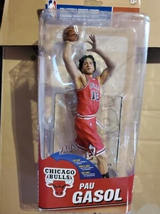 PAU GASOL NBA SERIES 27 2015 FIGURE CHICAGO BULLS REG RED JERSEY MCFARLANE TOYS - Picture 1 of 2