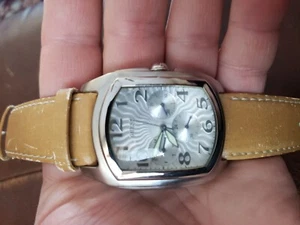 Guess Analog Wristwatch leather buckle Band  Water Resistance R3 - Picture 1 of 8