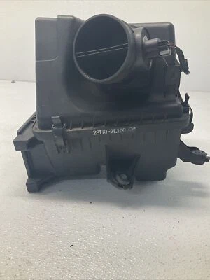 06-10 MONTAJE CAJA LIMPIADOR AIRE HYUNDAI SONATA AZERA CON SENSOR MASSAIR Foto 1 de 4