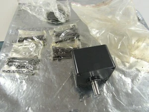 MOTOR ORIENTAL 6GD30K VEXTA CABEZAL ENGRANAJE RELACIÓN 30:1 ***NNB*** - Imagen 1 de 12