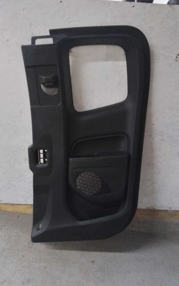 15 16 17 18 19 20 21 22 GMC GMC CANYON Rear Door Trim Panel Left Foto 1 de 4