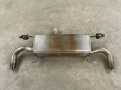 17 18 19 Afla Romeo Giulia conjunto de silenciador de escape traseiro 2.0L 1510 fabricante de equipamento original - Imagem 1 de 4