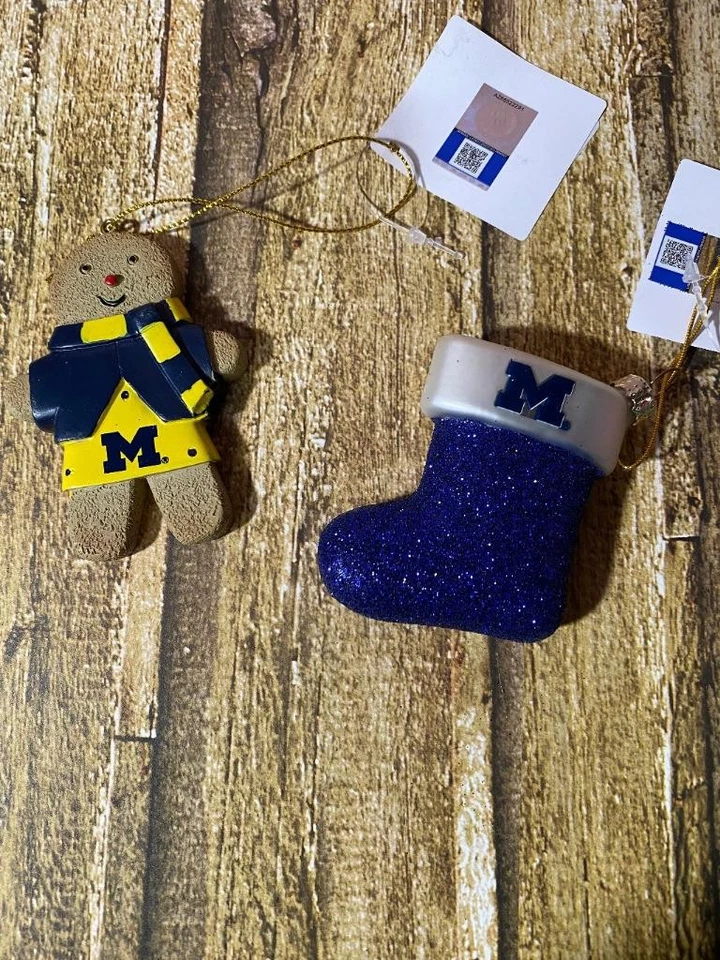 UM Michigan Wolverines 2 Navidad ORNAMENTO OFICIAL Pan de Jengibre Hombre y Medias Foto 1 de 1