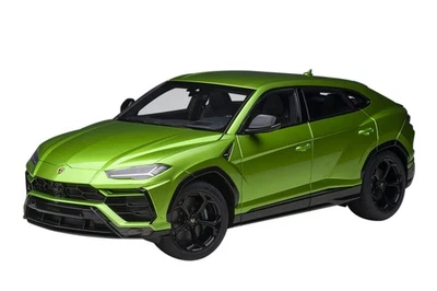 AUTOart 1 18scale Lamborghini Urus Pearl Green Die-cast Model Car Luxury Car - Image 1 of 4
