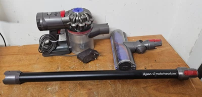 Dyson V7 Motorhead Cordless Handheld Vacuum Cleaner Grey & Silver + New Battery - Image 1 of 4