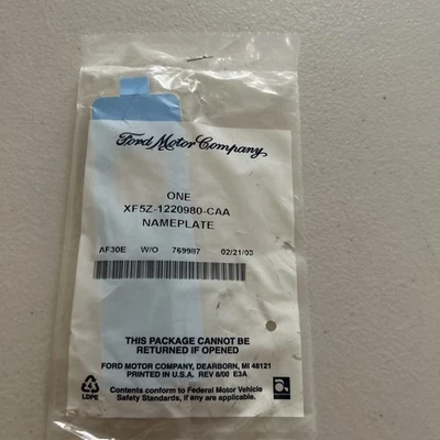  原始设备制造商福特 Mercury Estate 名牌村民 XF5Z1220980CAA 徽章 — 第 1/3 张图片