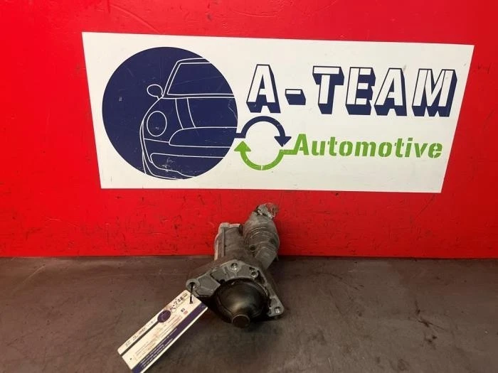 Starter motor for Opel Vivaro B van X82 233000106R P20258165 - Image 1 of 1