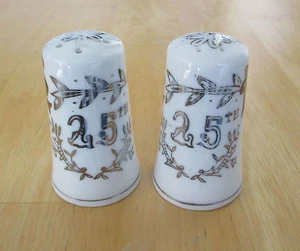 Shaker sale pepepe vintage Lefton dipinto a mano argento 25° anniversario 1957 - Foto 1 di 10