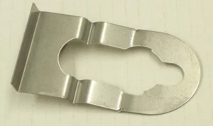 1947 48 49 50 51 Chevy GMC truck door lock Retainer clip - Foto 1 di 1
