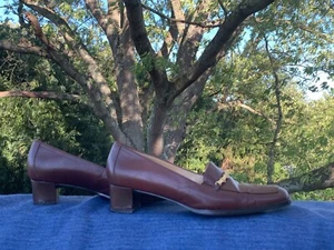 ANNE KLEIN 2 Leather & GOLD BRACELET BAND Pumps High Heels Women Shoes Sz 6 👣b6 - Picture 1 of 11