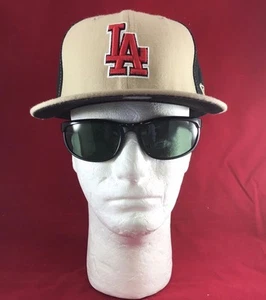 New Era 59Fifty Los Angeles Dodgers Marrón/Negro Rojo/Blanco LA LOGOTIPO Billete Plano Sombrero - Imagen 1 de 10