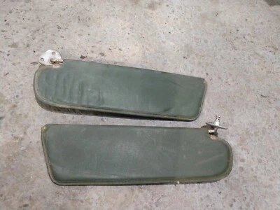 Parasoles verdes Dodge Challenger Plymouth Barracuda 70 71 72 73 Foto 1 de 3