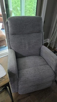 Reclinable eléctrico LA Z Boy Finley - Gris - Comprado 1/3/2025 ¡CINCO AÑOS DE GARANTÍA! Foto 1 de 4