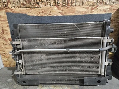 Ford F350 2020-2022 diésel radiador núcleo soporte paquete de refrigeración ventilador con cubierta OEM Foto 1 de 4