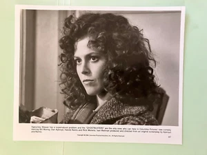 Sigourney Weaver in Ghostbusters , original vintage press headshot photo - Picture 1 of 1