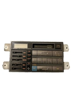 Reproductor de cassette Mitsubishi Pajero Shogun MB572647 83-90 Foto 1 de 4