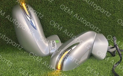 Par de espejos retrovisores laterales Lexus LS460 LS600H 2007-2012 con luces LED OEM JDM Foto 1 de 4