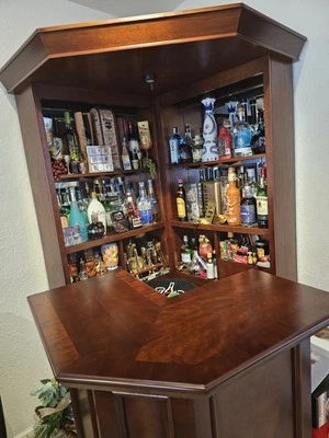 ARMARIO BAR ESQUINERO Madera Licor y Bar Contador (Licores No Incluidos) Foto 1 de 4