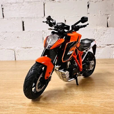 KTM SUPERDUKE R 1290 NewRay Licenced Die Cast Model 1:12 Scale 17cm - Image 1 of 4