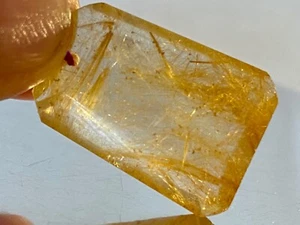 26 mm 35 cts "Venus Hair/AAA"~Colgante Trapezoideo Cobre Rutilo Dorado M1385 - Imagen 1 de 10