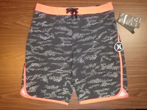 NWT-Hurley Phantom Boy's Board Shorts - Size 20 (30" waist) - Black/Red - 0221 - Picture 1 of 6