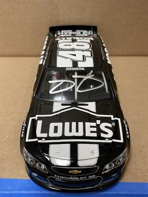 Jimmie Johnson KOBALT TOOLS 2013 Chevy SS NASCAR Lionel Diecast Branco Assinado - Imagem 1 de 4