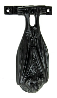 铸铁质朴的黑色夜间生物蝙蝠睡门敲门器 — 第 1/4 张图片