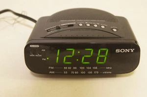 Radio reloj Sony Dream Machine AM/FM - modelo ICF-C212 - Imagen 1 de 6