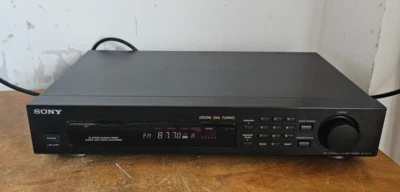 G1642S Sony ST-S170 30 Station Random Preset Quartz Lock Digital Dial Tuner - Image 1 of 4