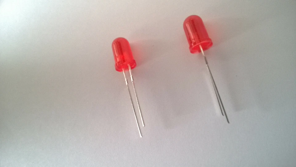 LED rouge diode 3 mm 5 V pour bricolage électronique et professionnel - Photo 1/1