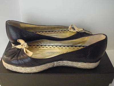 NUEVO JUICY COUTURE NAPA DE CUERO NEGRO CON ENCAJE DORADO "LIVIA" PLANOS TALLA 6 Foto 1 de 4