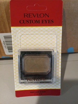 REVLON Custom Eyes Matte Eye Shadow Eyeshadow Fern .11 oz / 3.1 g  New Rare HTF - Image 1 of 2