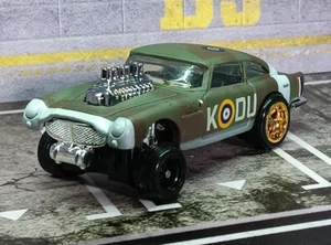 Hot Wheels ASTON MARTIN DB5 Custom Gasser with Real Riders - Picture 1 of 8