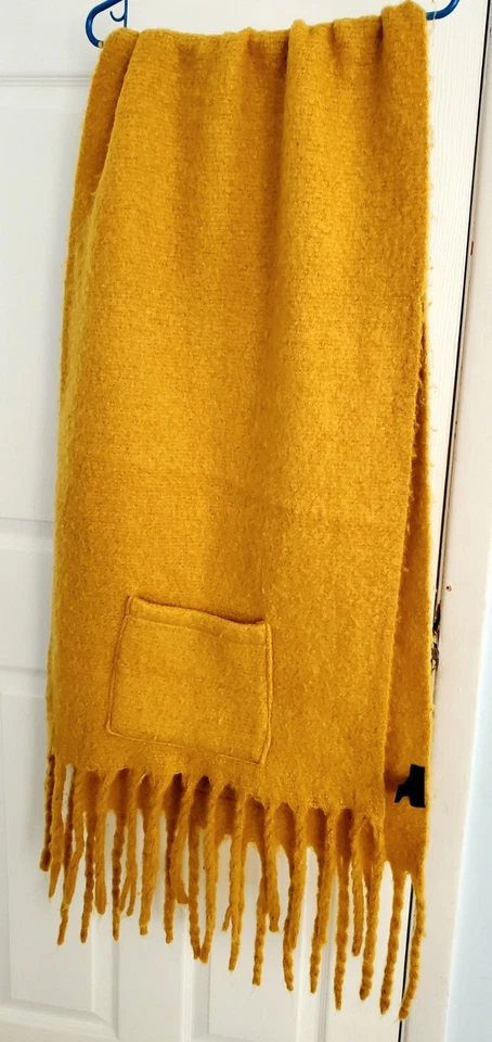 Steve Madden одеяло надежном 72 «x 20» горчичный желтый с бахромой 2 кармана мягкий новый с Ярлыками - Изображение 1 из 3