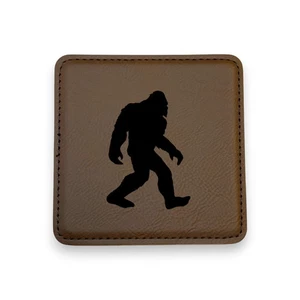 Montaña rusa - Bigfoot Sasquatch - JUEGO DE 2 - Cuero o corcho cosido - Imagen 1 de 10