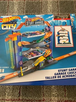 HOT WHEELS STUNT GARAGE PLAY SET (NEW & SEALED)!!! - Image 1 of 4