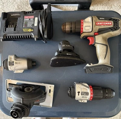 Taladro atornillado Craftsman 20V con accesorios y dos baterías Foto 1 de 4