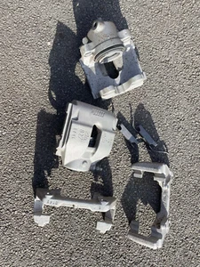 Refurbished blasted front brake calipers carriers BMW E46 M3 coupe convertible - Picture 1 of 2