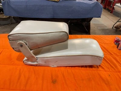 1972 dodge charger buddy seat b-body very nice could paint and use as is 12 pics - Image 1 of 4