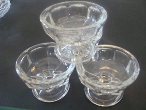 JUEGO DE 4 SORBETES BAJOS DE VIDRIO FEDERAL VINTAGE TRANSPARENTE 2 3/4 "TALLX 4" A TRAVÉS - Imagen 1 de 3