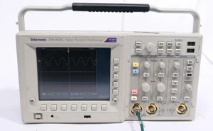 Tektronix TDS3032C 300 MHz 2CH DPO Oscilloscope with TRG / FFT / 3GV Modules - Picture 1 of 5