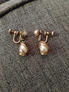 Paar Vintage HG 12kt Gold gefüllt Käfig Kunstperlen Tropfen Schraube Typ Ohrringe - Bild 1 von 3