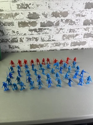 Lote De 48 Figuras De Colección MPC Soldados De Guerra Revolucionaria Rojo Y Azul Años 60’s Foto 1 de 4