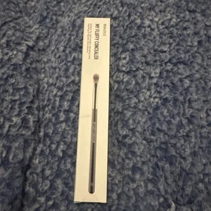 Mykitco My Fluffy Concealer #27 Brush New - Picture 1 of 1