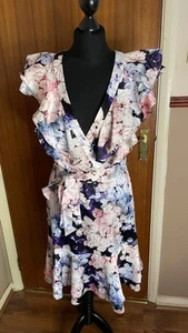 Women Fashionable Coast Dress Size 10 - Picture 1 of 5