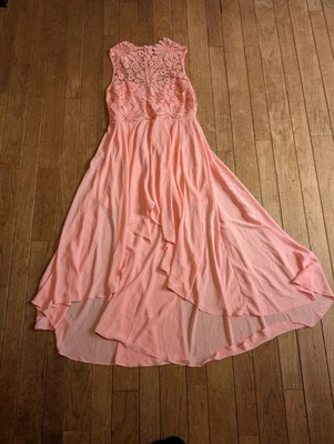 Nuevo con etiquetas Vestido Para Mujer Yoins Rosa Sin Mangas Encaje Alto Bajo Talla Extra Grande Foto 1 de 4