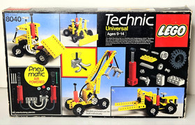 Vintage LEGO  Technic 8040 Universal Pneumatic Set With  Box & Instructions
