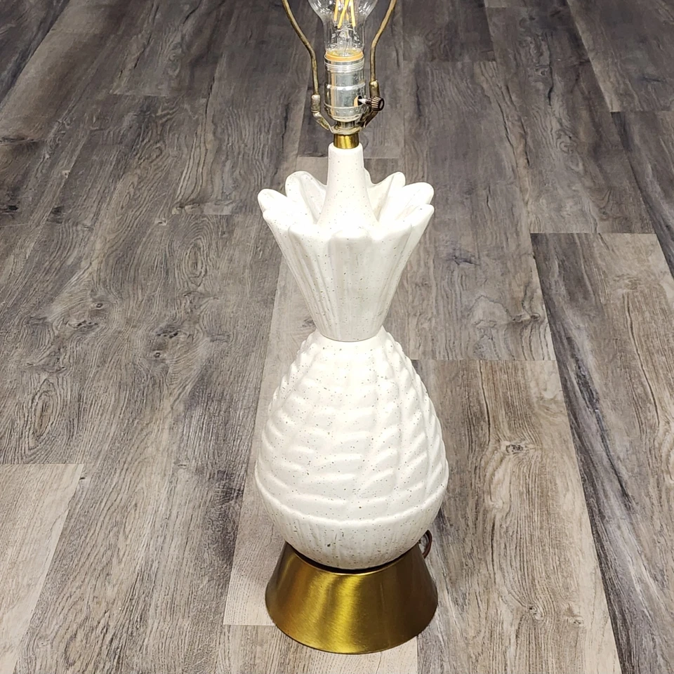 Lámpara de mesa de piña de colección Hollywood Regency tropical mancha dorada blanca moteada  Foto 1 de 4